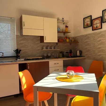 Oda ve Kahvaltı Domus Joannina Pompei